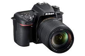 Nikon D7500 Kít (18-140 VR)